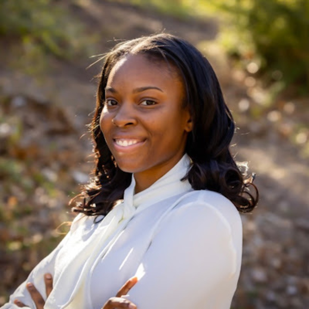 Meet your Posher, Kiana